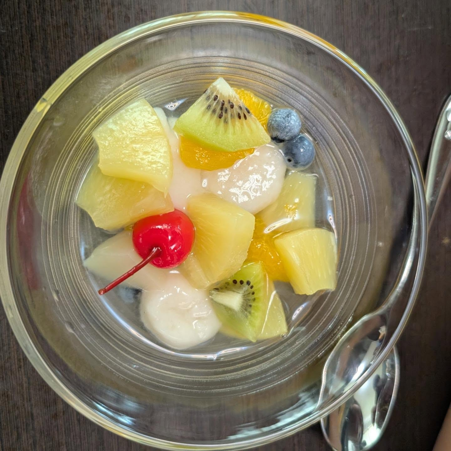 5日は子どもおやつ作り教室でフルーツポンチを作りました🥝